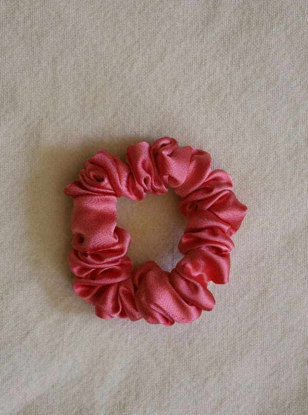 Small Silk Scrunchie, Hibiscus
