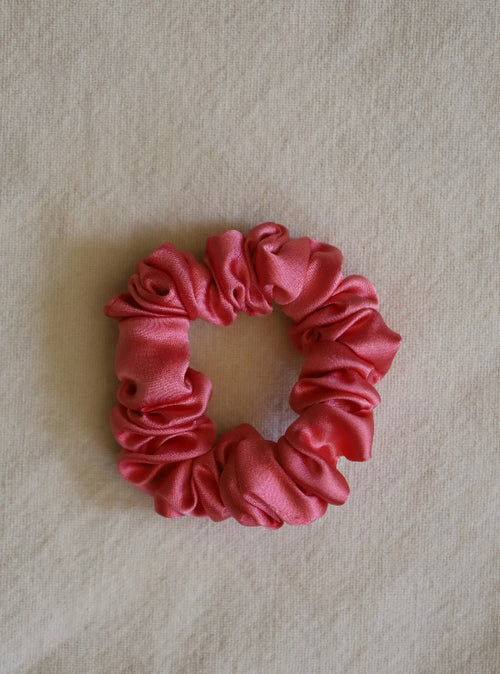 Small Silk Scrunchie, Hibiscus