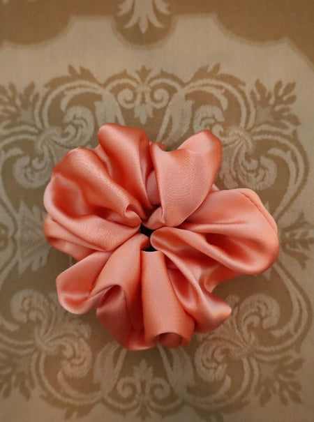 Medium Silk Scrunchie, Hibiscus